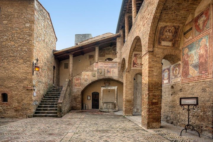 Private Tour in San Gimignano
