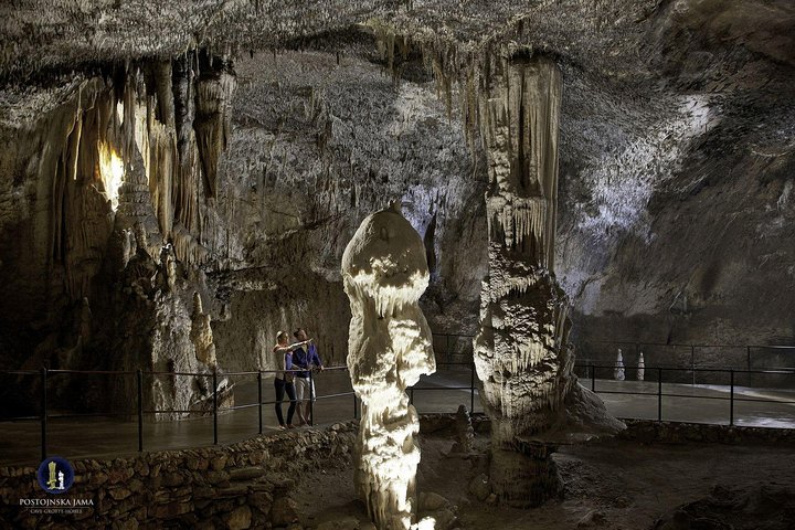 Slovenian highlights - Lake Bled, Postojna Cave & Predjama Castle from Ljubljana