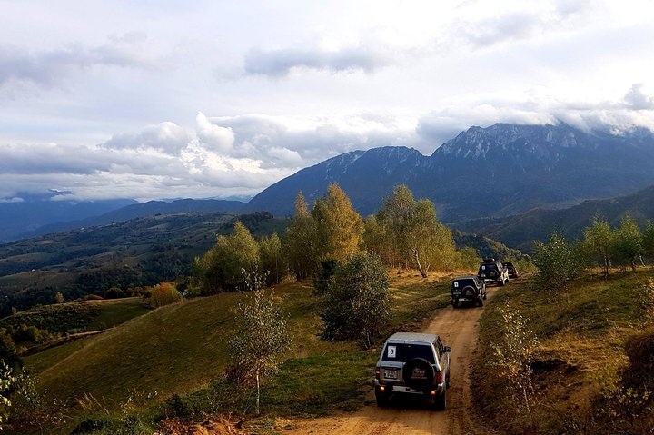 4x4 Nature Tour in Land of Dracula - 1 day