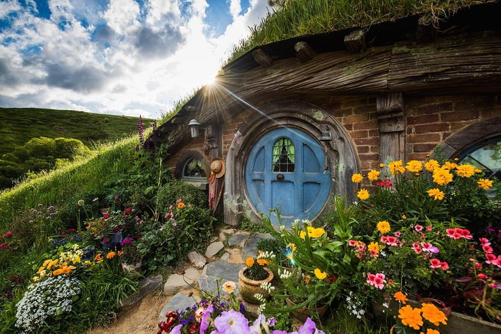 Hobbiton™ Movie Set Walking Tour from Shires Rest