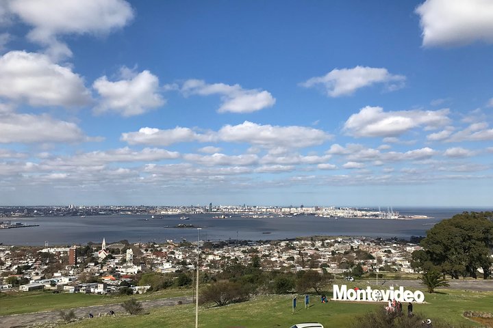 Tailor-made Montevideo: Private City Tour with a Local