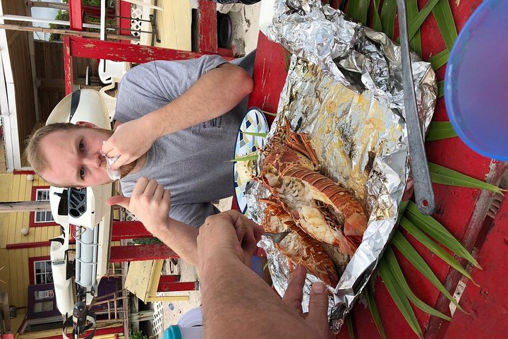 Premium Private Fishing, Snorkelling and Beach cookout tour in San Pedro,Belize