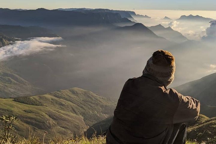 Sunrise Tour in Top Station, Munnar ( By Munnar Info)