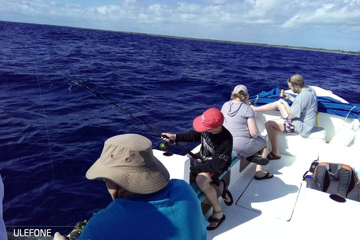 Premium Private Fishing, Snorkelling and Beach cookout tour in San Pedro,Belize