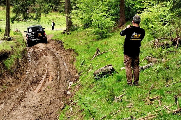 4x4 Nature Tour in Land of Dracula - 1 day
