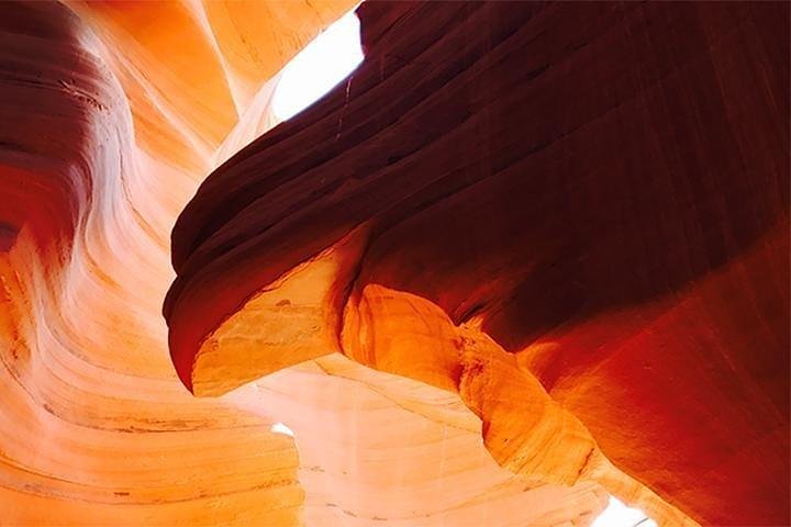Antelope Canyon & Horseshoe Bend Day Tour with Lunch, Free WiFi
