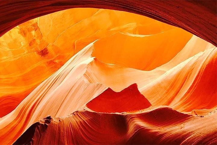 Antelope Canyon & Horseshoe Bend Day Tour with Lunch, Free WiFi