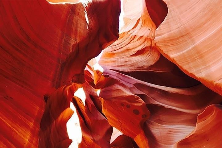 Antelope Canyon & Horseshoe Bend Day Tour with Lunch, Free WiFi