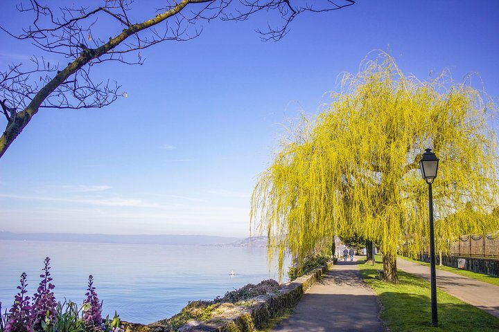 Explore Montreux in 60 minutes with a Local