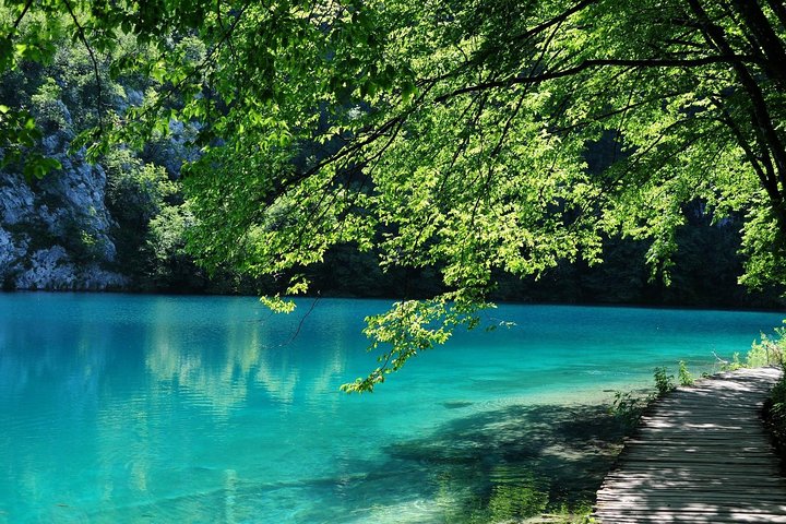From Zadar: Plitvice Lakes Guided Day Tour with Tickets