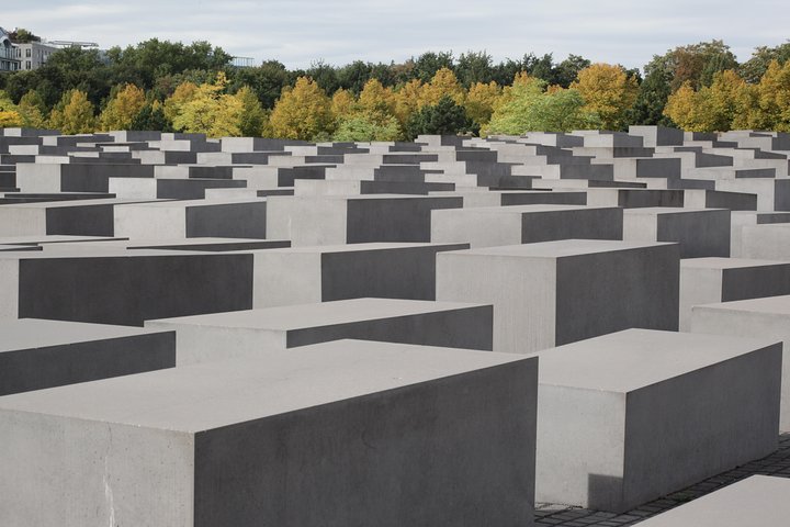 Warnemünde Shore Excursion: Private Berlin Jewish History Tour