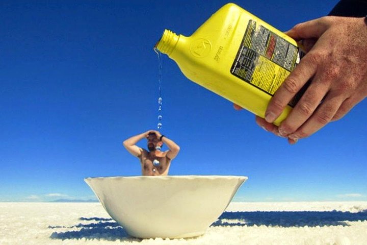 Excursion to the Uyuni Salt Flats from La Paz by round-trip bus
