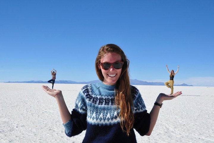 Excursion to the Uyuni Salt Flats from La Paz by round-trip bus