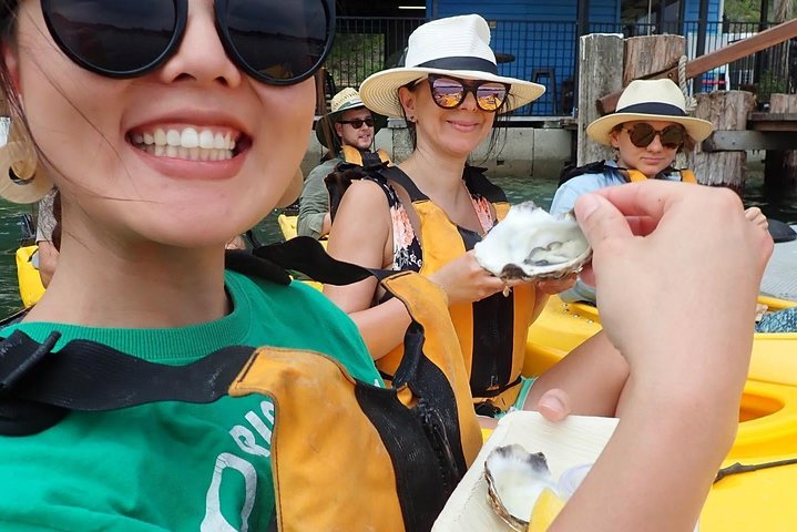 Batemans Bay Oyster Tasting Kayak Tour