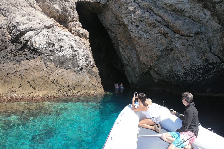 Blue cave & Hvar, 5 islands speed boat tour, luxuy seats in shade