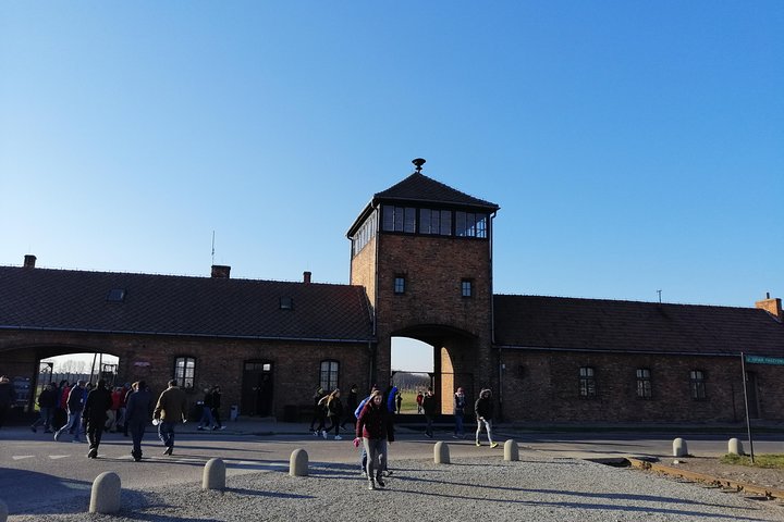 From Warsaw to Auschwitz and Krakow tour fast train with pick up