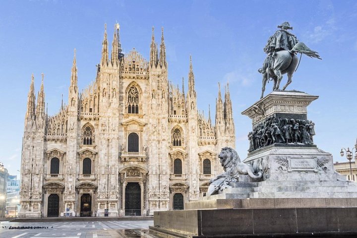 Private Transfer: Milan Airport MXP to Lake Como by Luxury Van