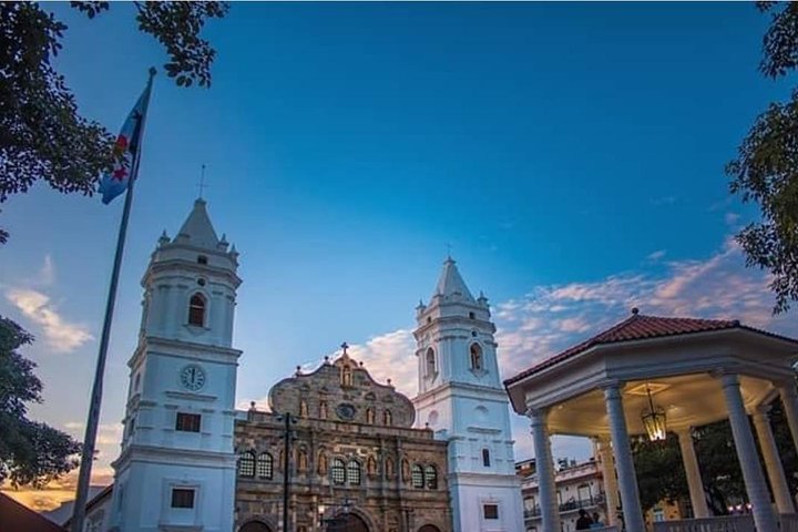 Panama Canal and City Tour Experience