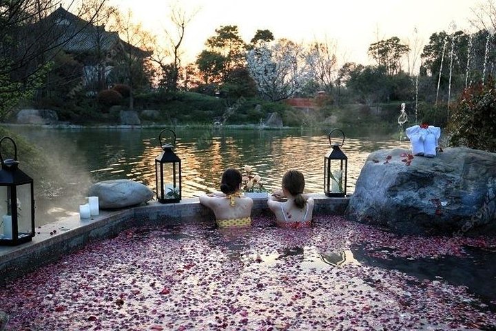 Nanjing Tangshan Hot Spring Spa Experience from Yangzhou with Private Transfer