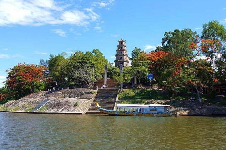 Hue city Deluxe Group Tour (Daily Tour-12 pax max)