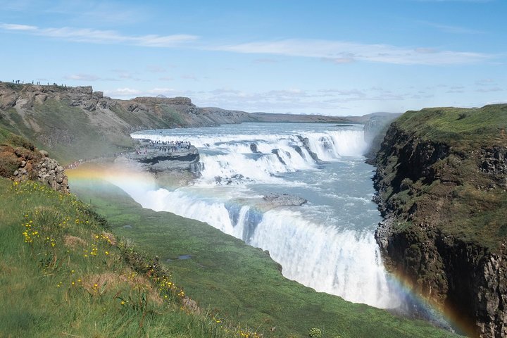 Golden Circle, Volcano Crater and Blue Lagoon Small-Group Tour