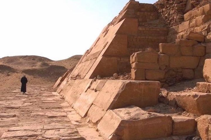 Full day Private Tour Giza Pyramids Sakkara Memphis Dahshur