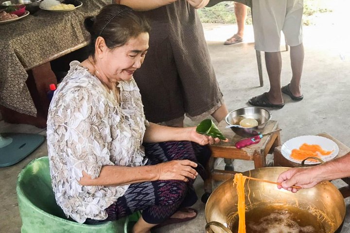 Private Tour: Kanchanaburi Local Thai Life and City Discovery