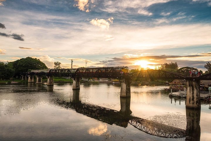Private Tour: Kanchanaburi Local Thai Life and City Discovery