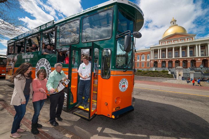 Boston Hop-On Hop-Off Trolley Tour with 13 Stops