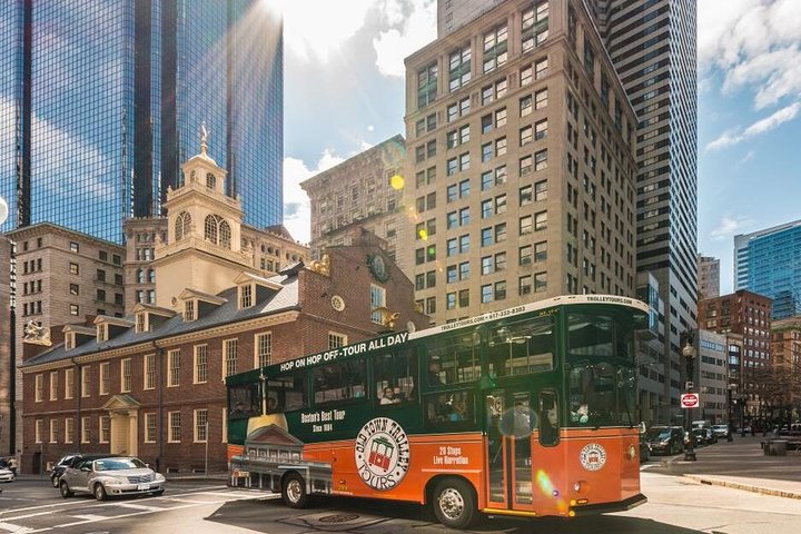 Boston Hop-On Hop-Off Trolley Tour with 13 Stops