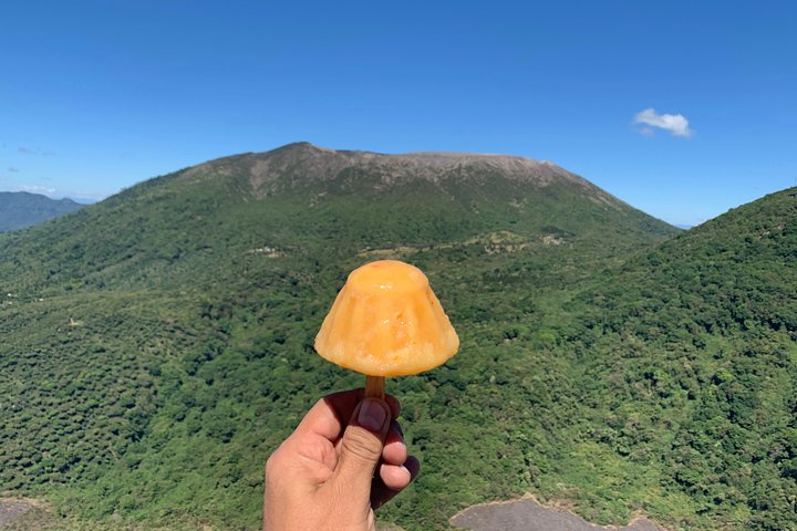 Private hike to active Izalco and Cerro Verde volcanoes. 2 volcanoes in one day!