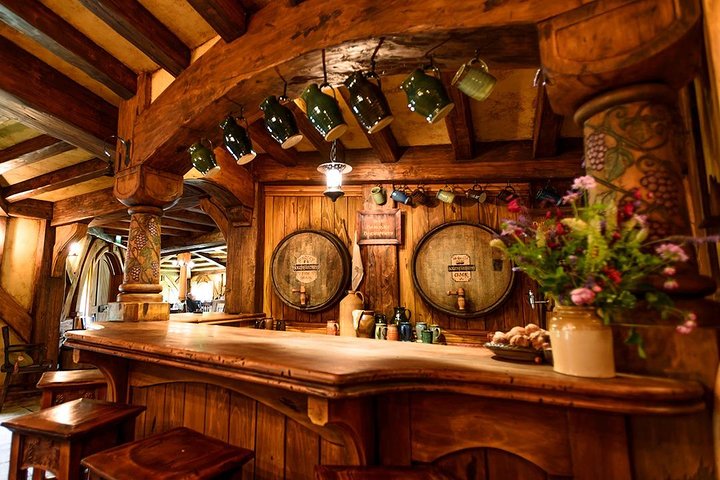 Hobbiton Movie Set Small Group Tour from Auckland