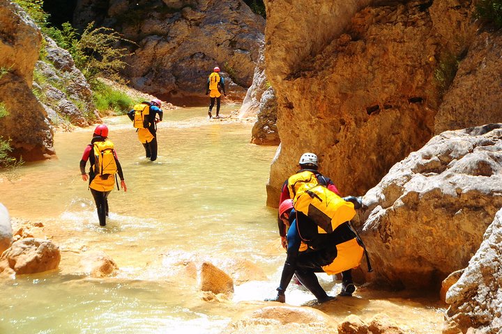 Canyoning for family and kids in Sierra de Guara