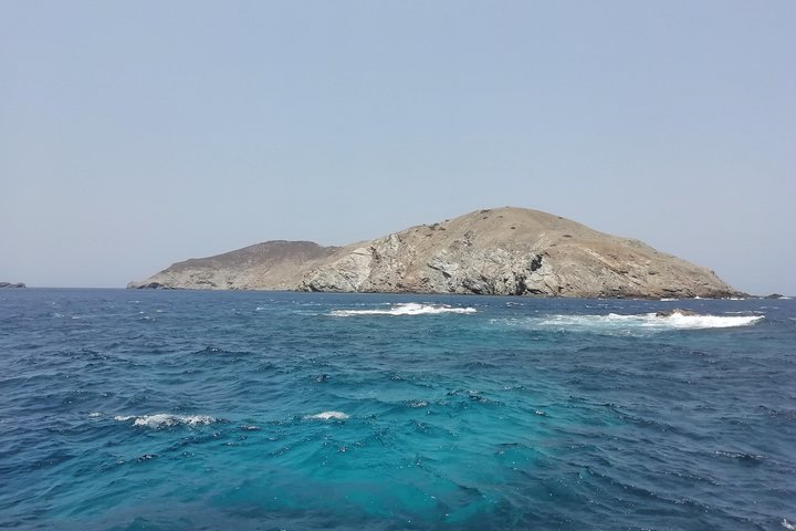 Sailing to Tayrona with Luis and his team: Unique!