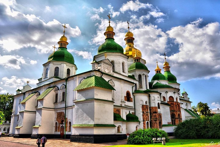Kiev Departure Private Transfers from Kiev City to Kiev Zhulhany Airport IEV