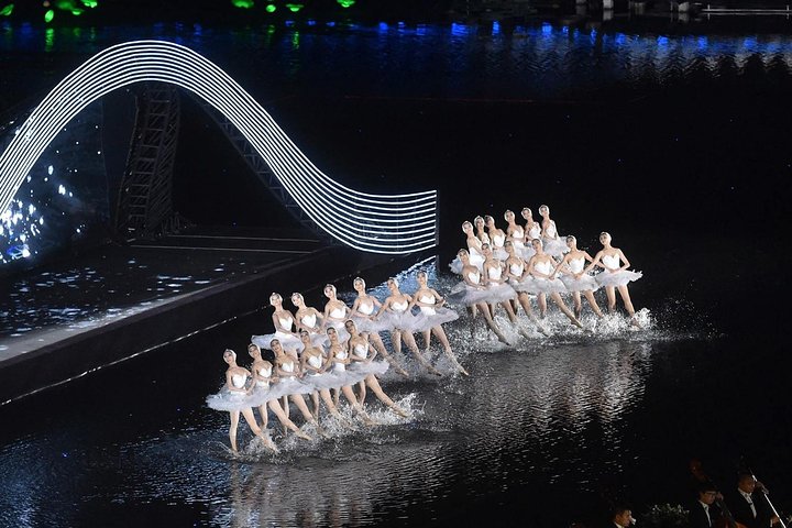 Skip the Line: Impression West Lake Show VIP Seat Ticket with Pick-up Transfer