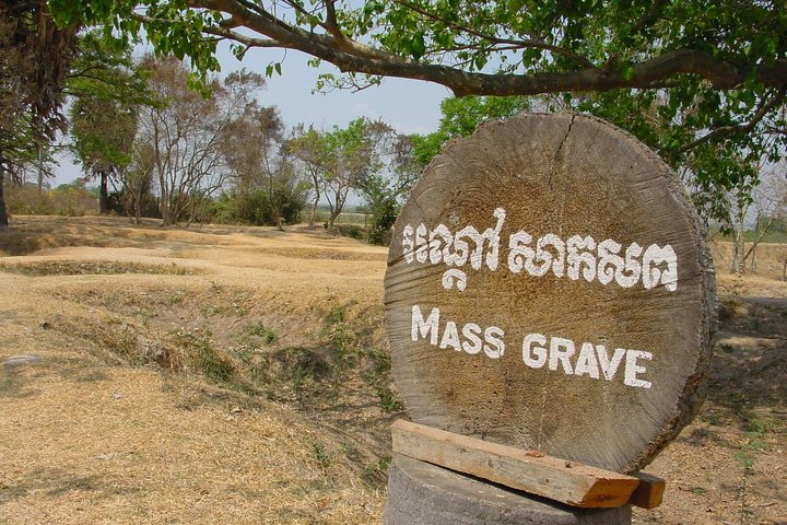 Sihanoukville to Phnom Penh by Private Car or Minivan