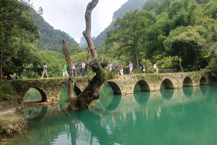 Private 5-Day Guizhou Tour Including Huangguoshu Waterfall And Xijiang