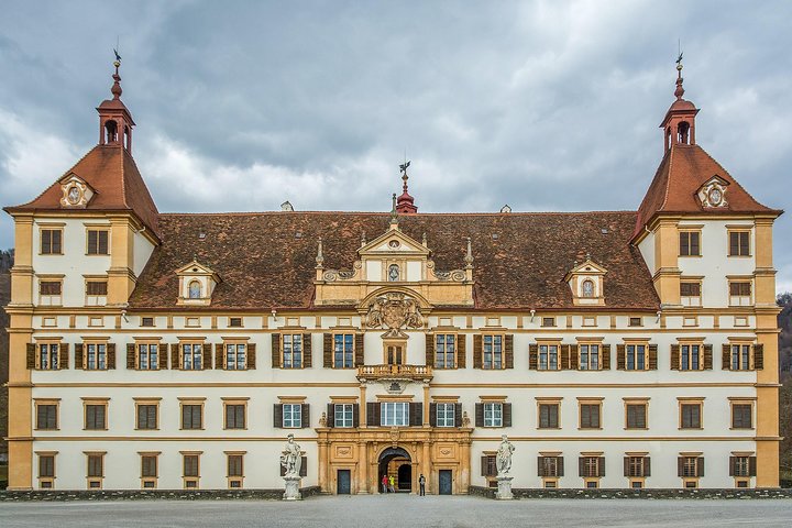Historic Graz: Exclusive Private Tour with a Local