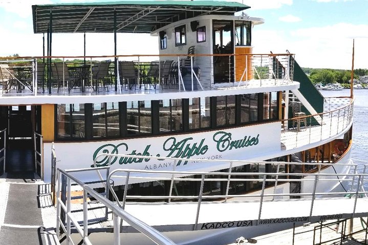 Hudson River Sightseeing Cruise from Albany