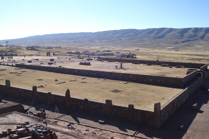 TIWANAKU - PUMA PUNKU, The cradle of andean civilizations