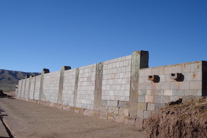 TIWANAKU - PUMA PUNKU, The cradle of andean civilizations