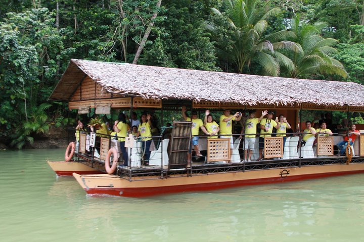 Chocolate hills tour with Tarsier & Loboc river Buffet Lunch (half-day tour)