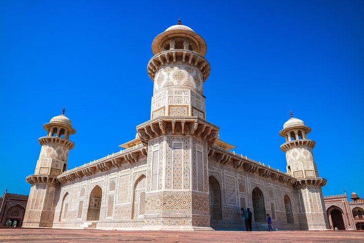 Taj Mahal, Agra Fort, Baby Taj & Mehtab Bagh Private City Tour