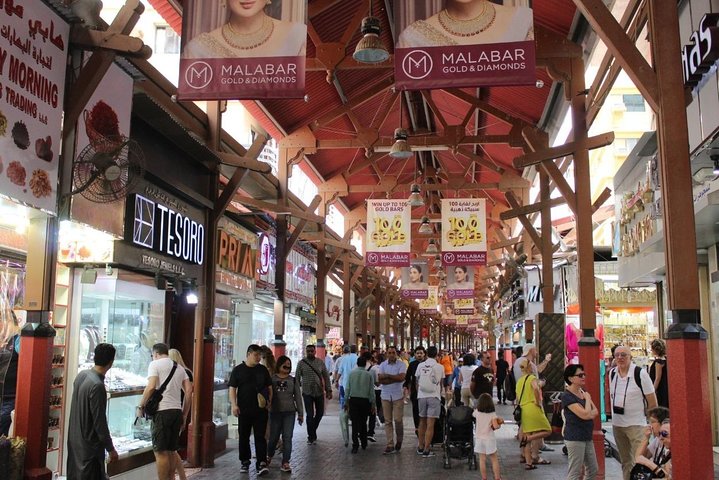Old Dubai Shopping Tour (Textile, Spice and Gold Souq)