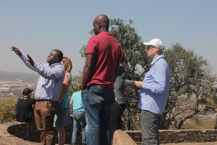 Harare City Tour & Zimbabwe Highlights