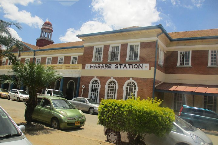 Harare City Tour & Zimbabwe Highlights