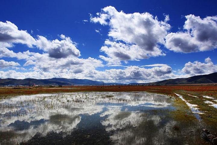 1-Day Shangri-La tour with Ganden Monastery, Napahai Lake and Tibetan Town