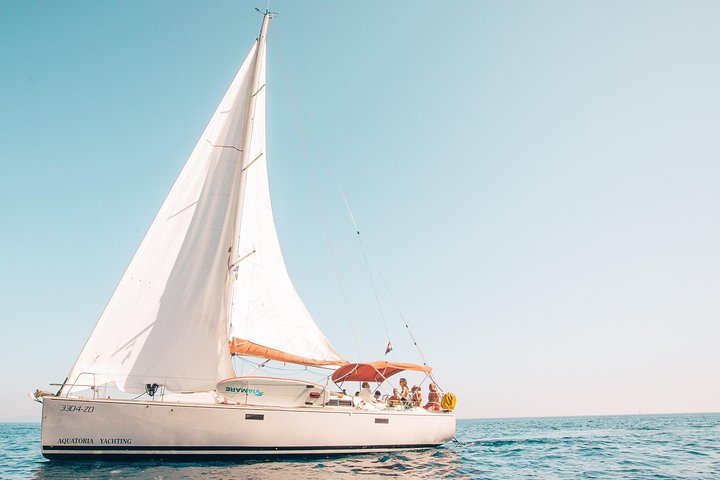 Half Day Sailing on a comfort yacht around Hvar and Pakleni islands- small group