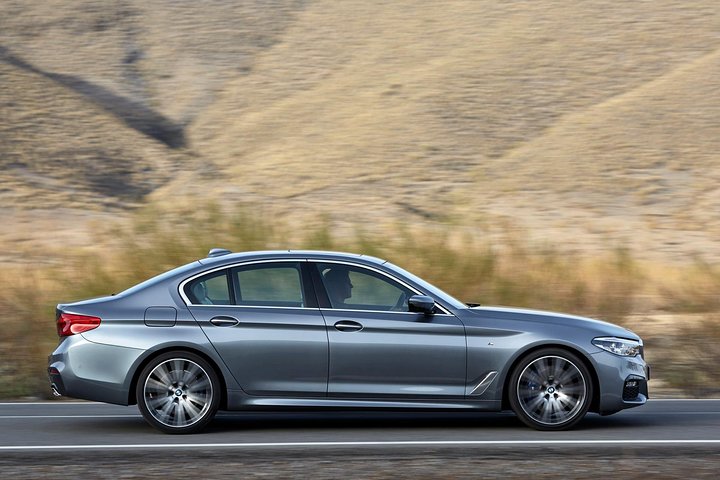Arcachon bay to Airport Transfer in Business Sedan
